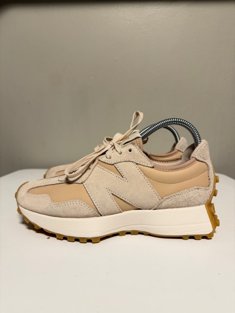 New Balance 327 Beige/Brown Sneakers WS327KAX Women’s US 7 B UK 5
